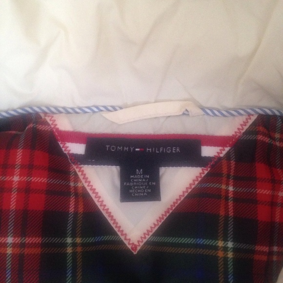 Tommy Hilfiger Cream Hooded Quilted Puffer Vest - Picture 4 of 4